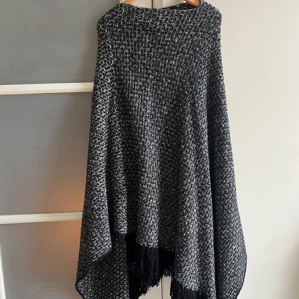 Dolce & Gabbana Cashmere Poncho